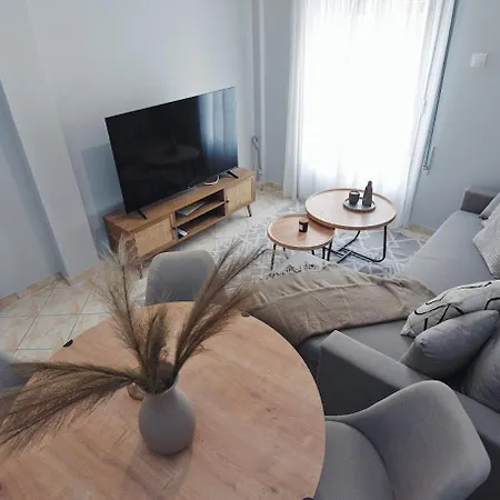 Seren Near Victoria Metro-earthy Tones & Comfort Appartement Mesokhórion