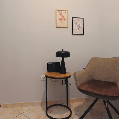 Appartement Seren Near Victoria Metro-earthy Tones & Comfort