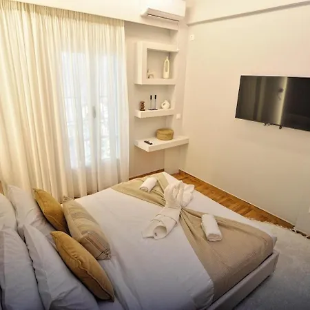 Seren Near Victoria Metro-earthy Tones & Comfort Appartement *