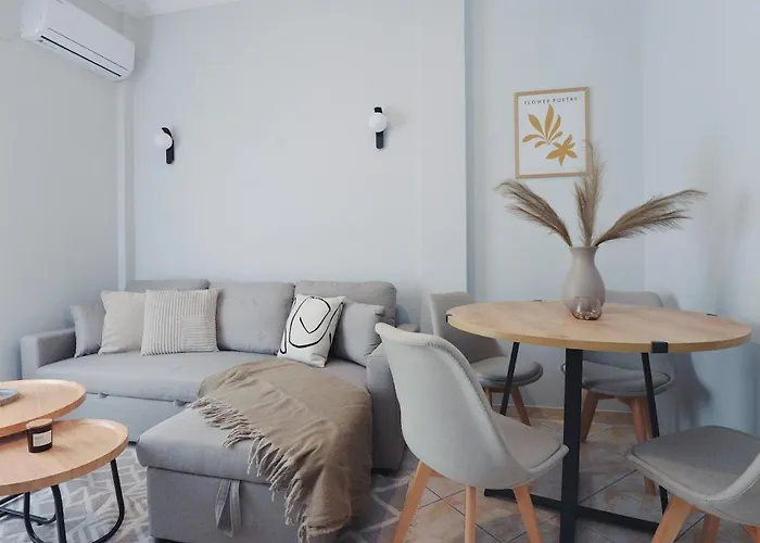 Διαμέρισμα Seren Near Victoria Metro-earthy Tones & Comfort Mesokhórion