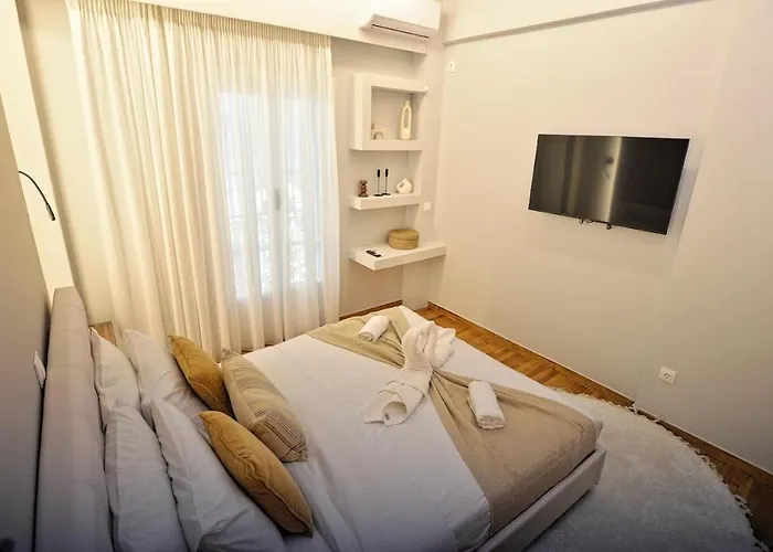 Seren Near Victoria Metro-earthy Tones & Comfort Διαμέρισμα *